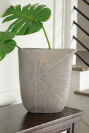 Ardenley Vase - 5th Ave Furniture