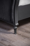 Melodi Parc E.King & Queen Bed Black & Silver
